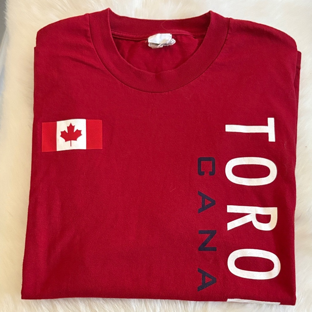 Toronto Canada Red Women's Short Sleeve Tee